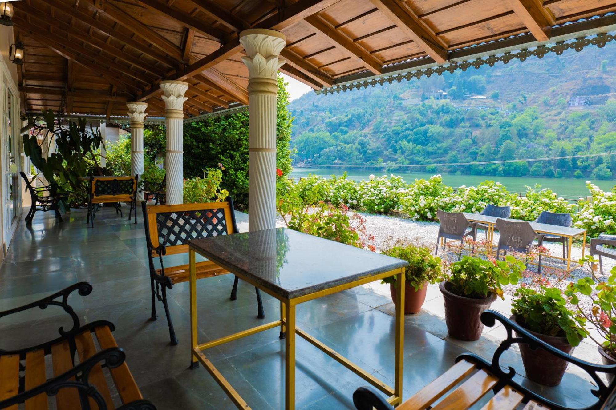 Neelesh Inn- A Luxury Lake View Hotel- 20 Kms From Nainital Bhīm Tāl Buitenkant foto