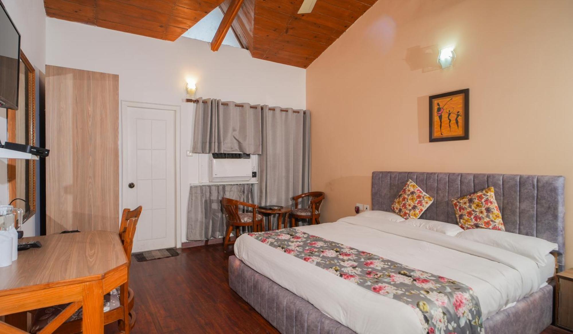 Neelesh Inn- A Luxury Lake View Hotel- 20 Kms From Nainital Bhīm Tāl Buitenkant foto