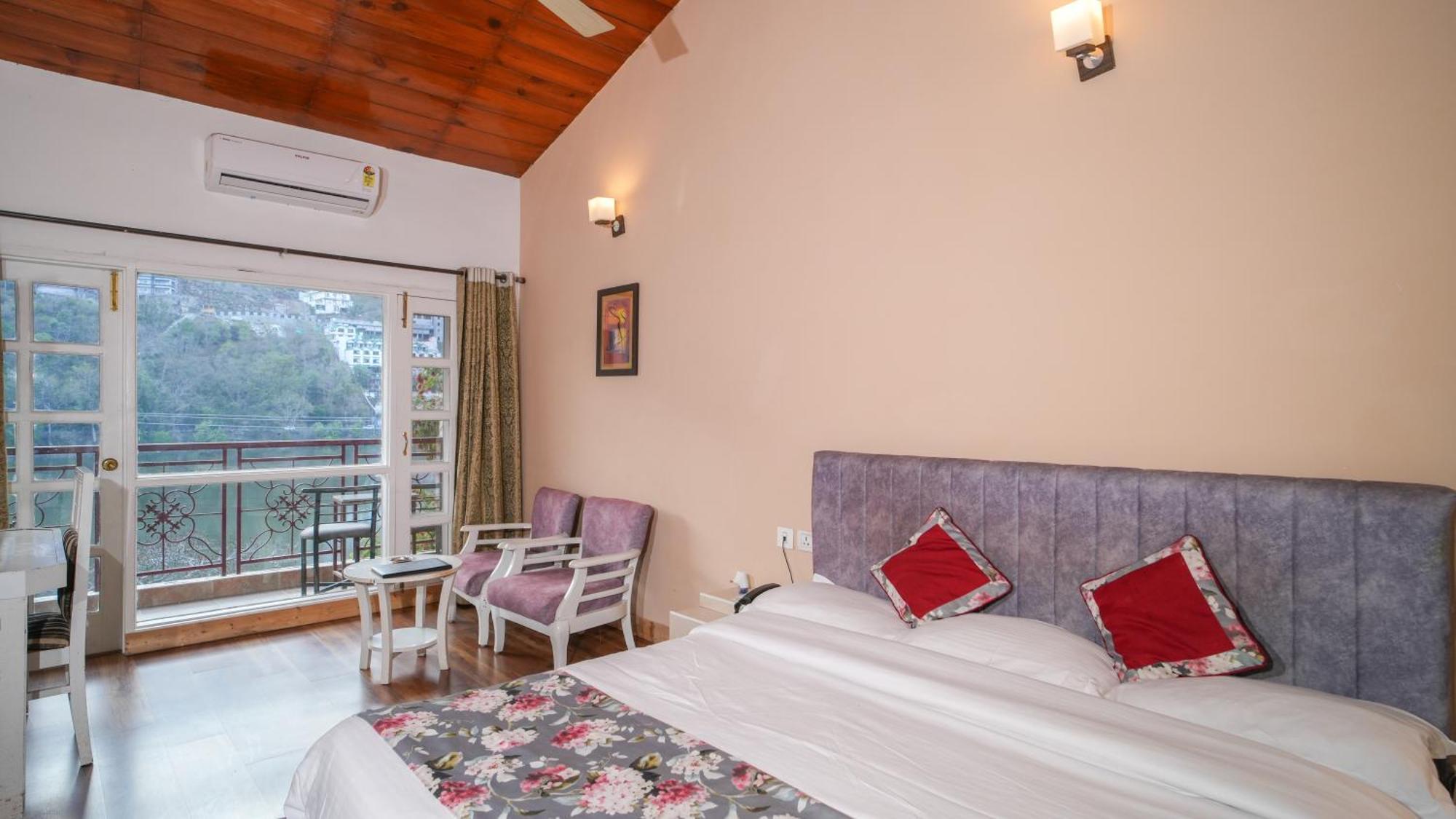 Neelesh Inn- A Luxury Lake View Hotel- 20 Kms From Nainital Bhīm Tāl Buitenkant foto