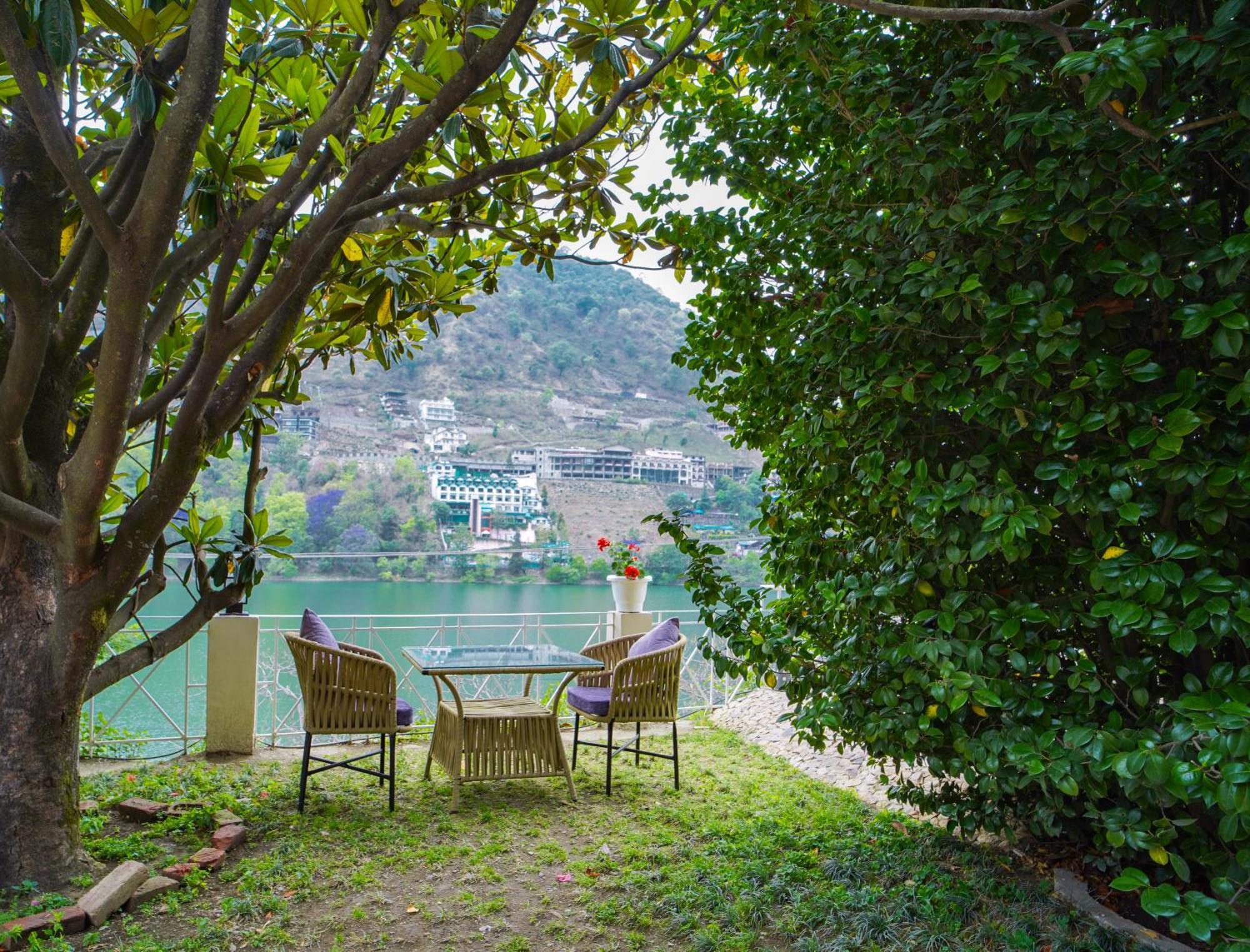 Neelesh Inn- A Luxury Lake View Hotel- 20 Kms From Nainital Bhīm Tāl Buitenkant foto