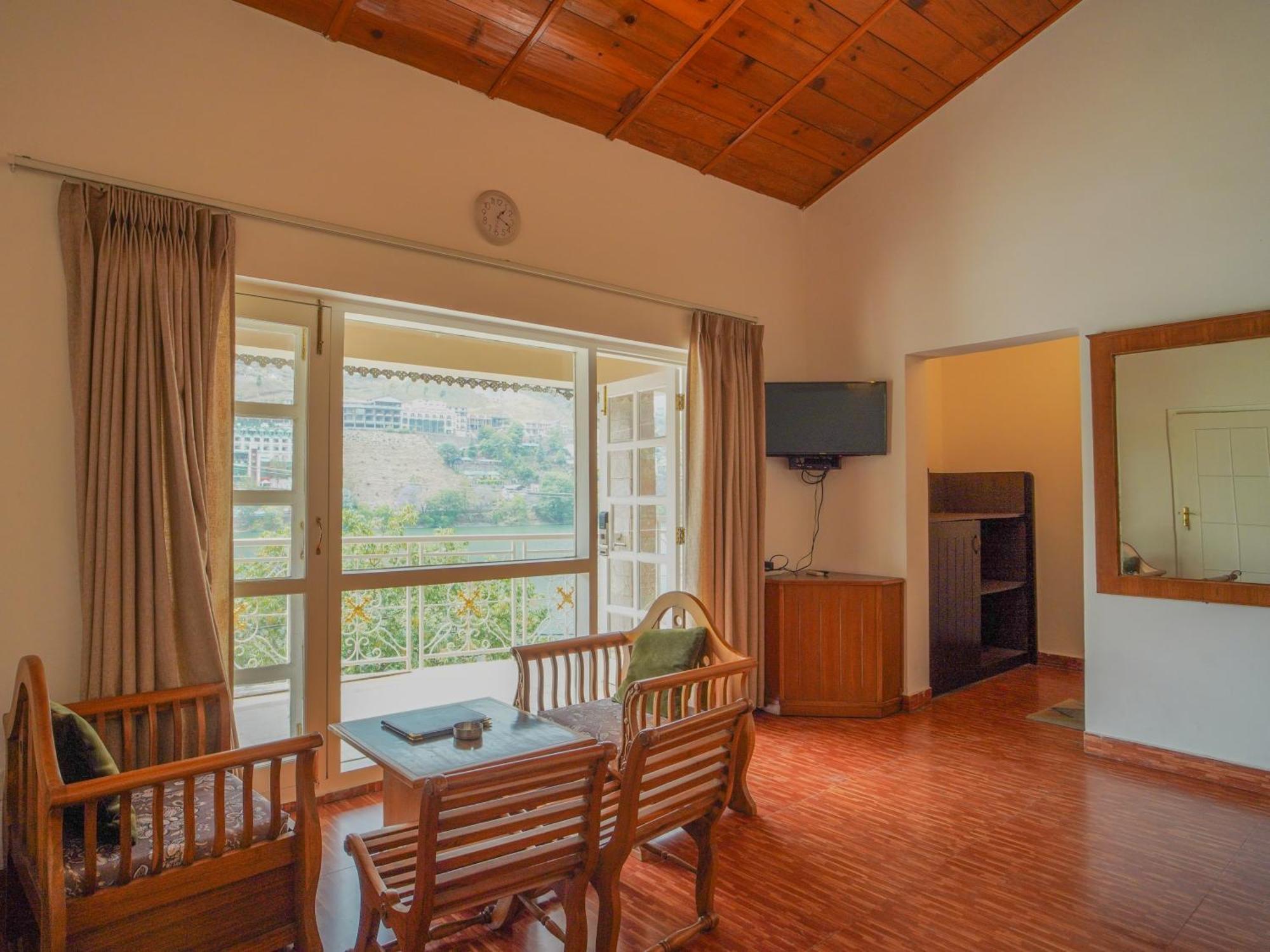 Neelesh Inn- A Luxury Lake View Hotel- 20 Kms From Nainital Bhīm Tāl Buitenkant foto